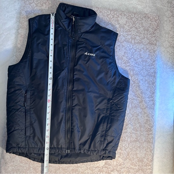 Eastern Mountain Sports ~ EMS Men’s Black Primaloft Insulated Vest in size Small - Picture 11 of 12